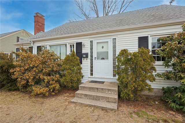37 Knowles Drive, Warwick, RI 02888