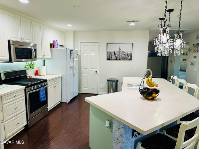 3525 E Avenue J3, Lancaster, CA 93535