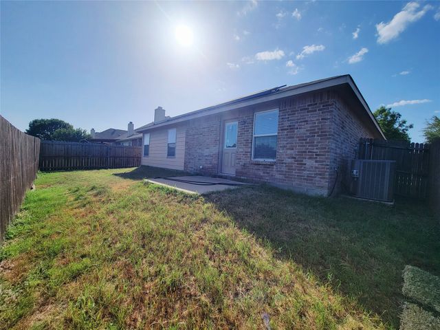 10032 Daly Drive, Fort Worth, TX 76053