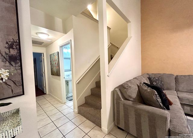 42 Chapel Hill Cir Unit 42, San Antonio, TX 78240