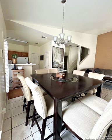 42 Chapel Hill Cir Unit 42, San Antonio, TX 78240
