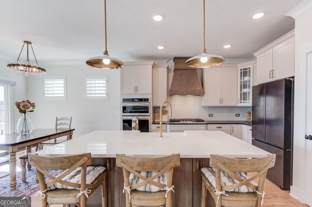 7033 Manchester Drive, Flowery Branch, GA 30542