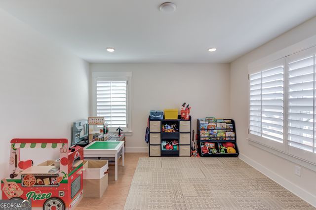 7033 Manchester Drive, Flowery Branch, GA 30542