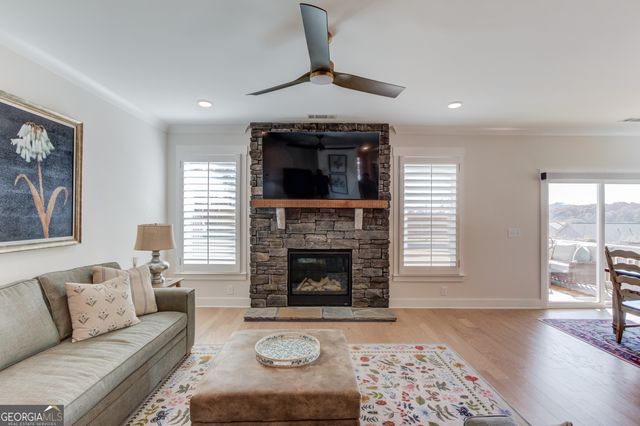 7033 Manchester Drive, Flowery Branch, GA 30542