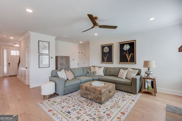 7033 Manchester Drive, Flowery Branch, GA 30542