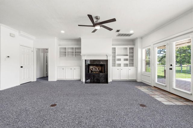11443 Outpost Cove Drive, Willis, TX 77318
