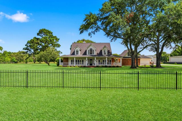 11443 Outpost Cove Drive, Willis, TX 77318