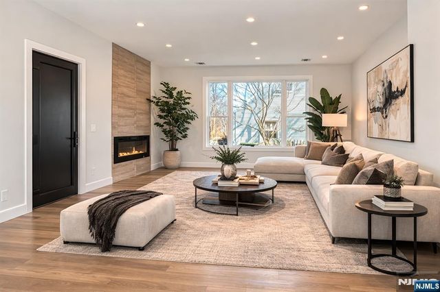 229 Sutton Place, New Milford, NJ 07646