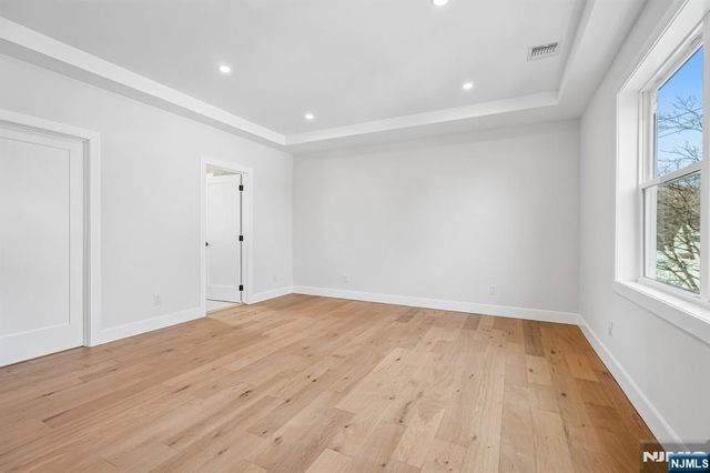 229 Sutton Place, New Milford, NJ 07646