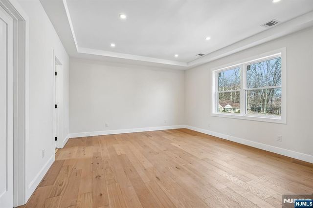 229 Sutton Place, New Milford, NJ 07646