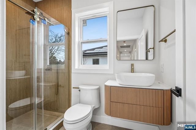 229 Sutton Place, New Milford, NJ 07646