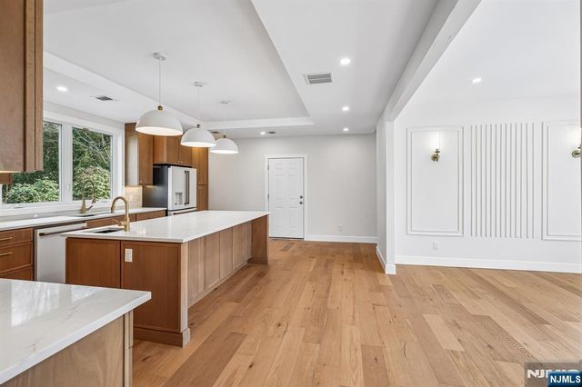 229 Sutton Place, New Milford, NJ 07646