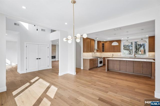 229 Sutton Place, New Milford, NJ 07646