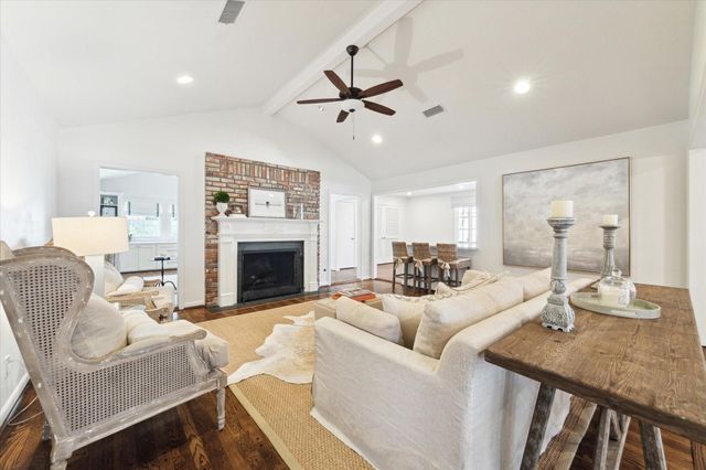 737 Country Lane, Houston, TX 77024