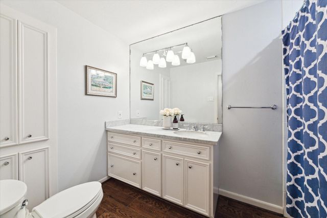 737 Country Lane, Houston, TX 77024