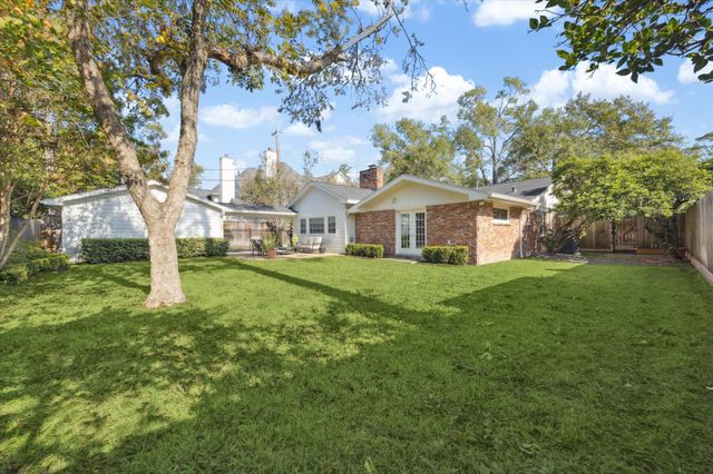 737 Country Lane, Houston, TX 77024