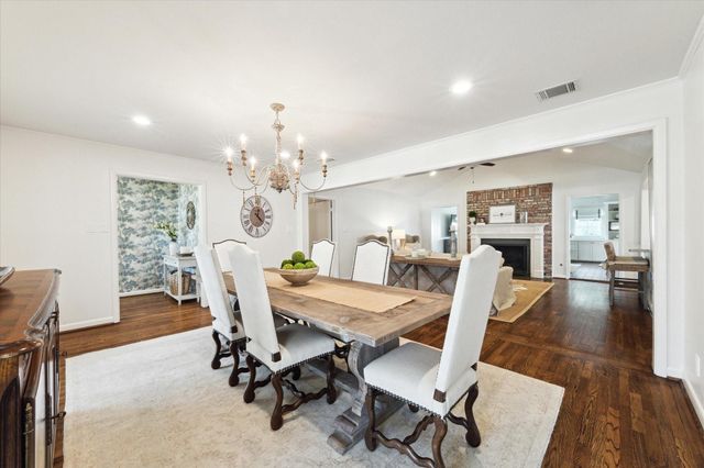 737 Country Lane, Houston, TX 77024