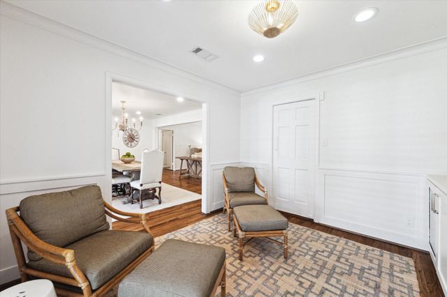 737 Country Lane, Houston, TX 77024