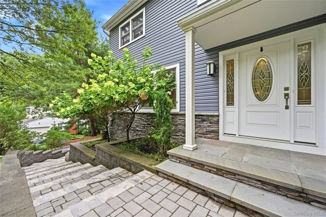 135 Oakwood Road, Port Jefferson, NY 11777