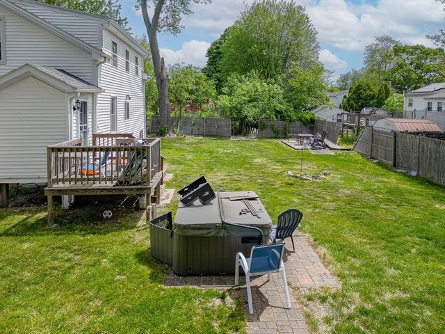 136 Collins St, Attleboro, MA 02703
