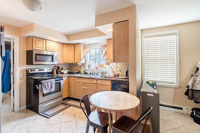 136 Collins St, Attleboro, MA 02703