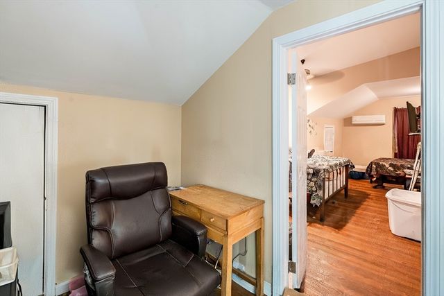 136 Collins St, Attleboro, MA 02703