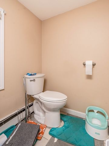 136 Collins St, Attleboro, MA 02703