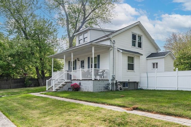 136 Collins St, Attleboro, MA 02703