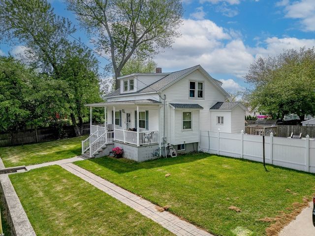 136 Collins St, Attleboro, MA 02703