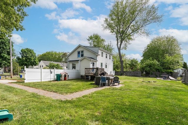 136 Collins St, Attleboro, MA 02703