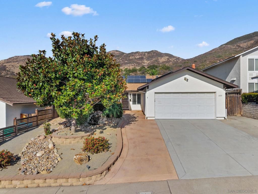 7575 Volclay Dr, San Diego, CA 92119 — exterior