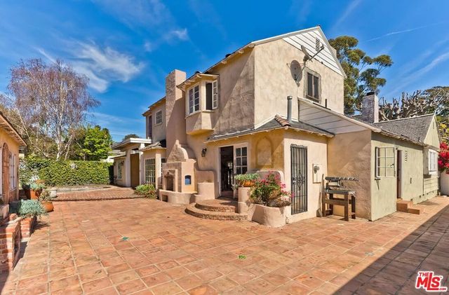 165 Veteran Avenue, Los Angeles, CA 90024