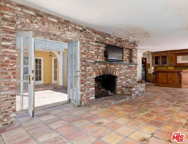 165 Veteran Avenue, Los Angeles, CA 90024