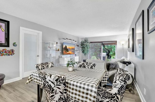 860 SE 6th Avenue 104, Deerfield Beach, FL 33441