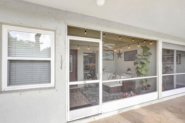 860 SE 6th Avenue 104, Deerfield Beach, FL 33441