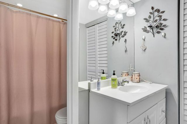 860 SE 6th Avenue 104, Deerfield Beach, FL 33441