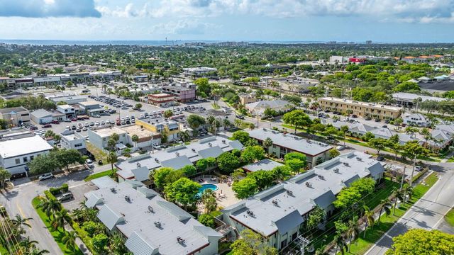 860 SE 6th Avenue 104, Deerfield Beach, FL 33441