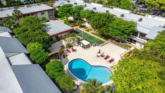 860 SE 6th Avenue 104, Deerfield Beach, FL 33441