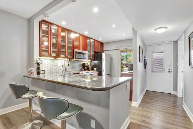 860 SE 6th Avenue 104, Deerfield Beach, FL 33441