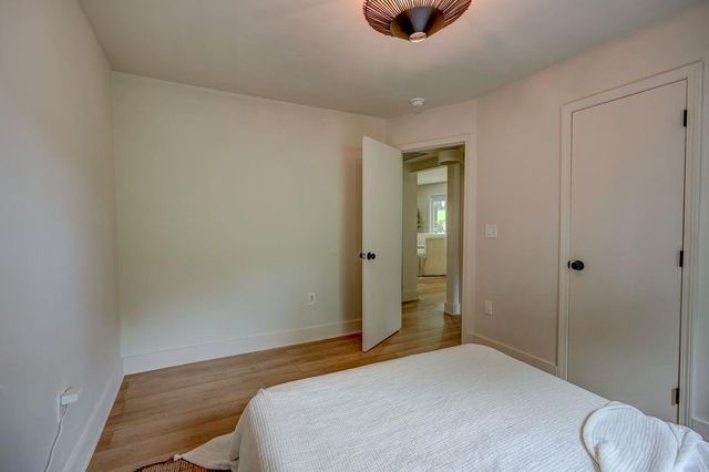 8645 Sleepy Hollow Road, Kansas City, MO 64114