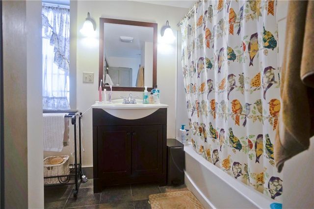 175 Huntinghouse Road, Glocester, RI 02857