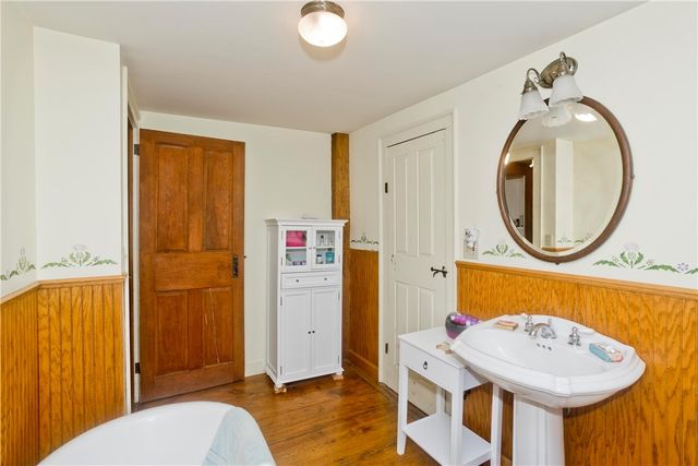 175 Huntinghouse Road, Glocester, RI 02857