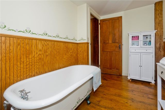 175 Huntinghouse Road, Glocester, RI 02857