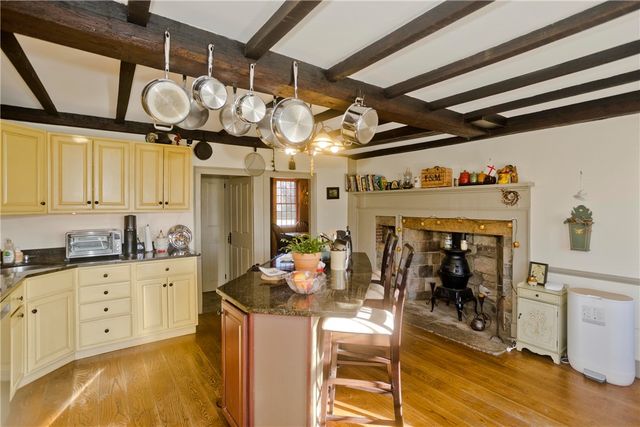 175 Huntinghouse Road, Glocester, RI 02857