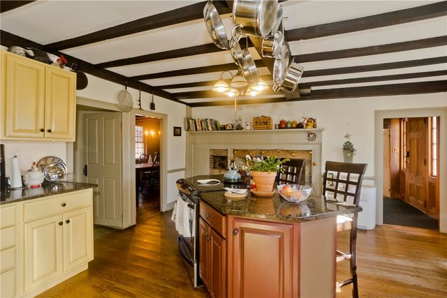 175 Huntinghouse Road, Glocester, RI 02857