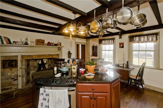 175 Huntinghouse Road, Glocester, RI 02857