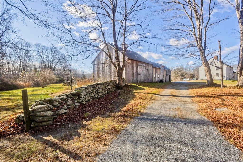 175 Huntinghouse Road, Glocester, RI 02857