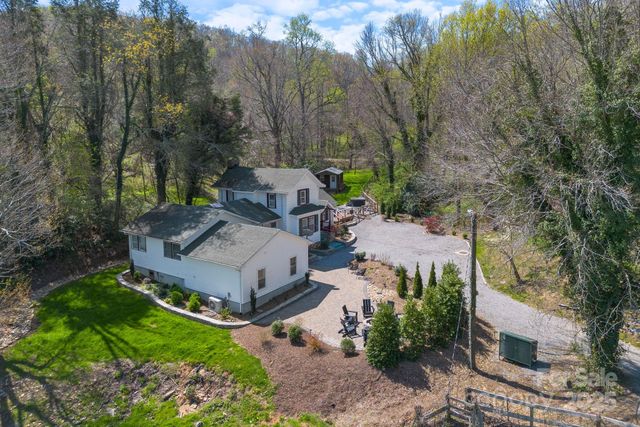 287 Church Road, Fairview, NC 28730