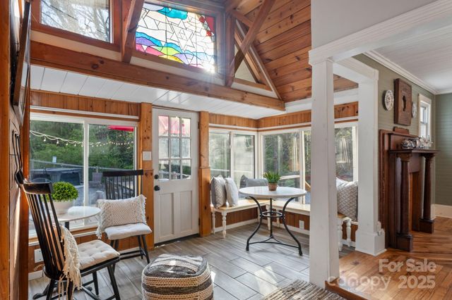 287 Church Road, Fairview, NC 28730