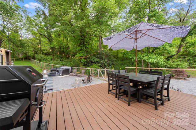 287 Church Road, Fairview, NC 28730